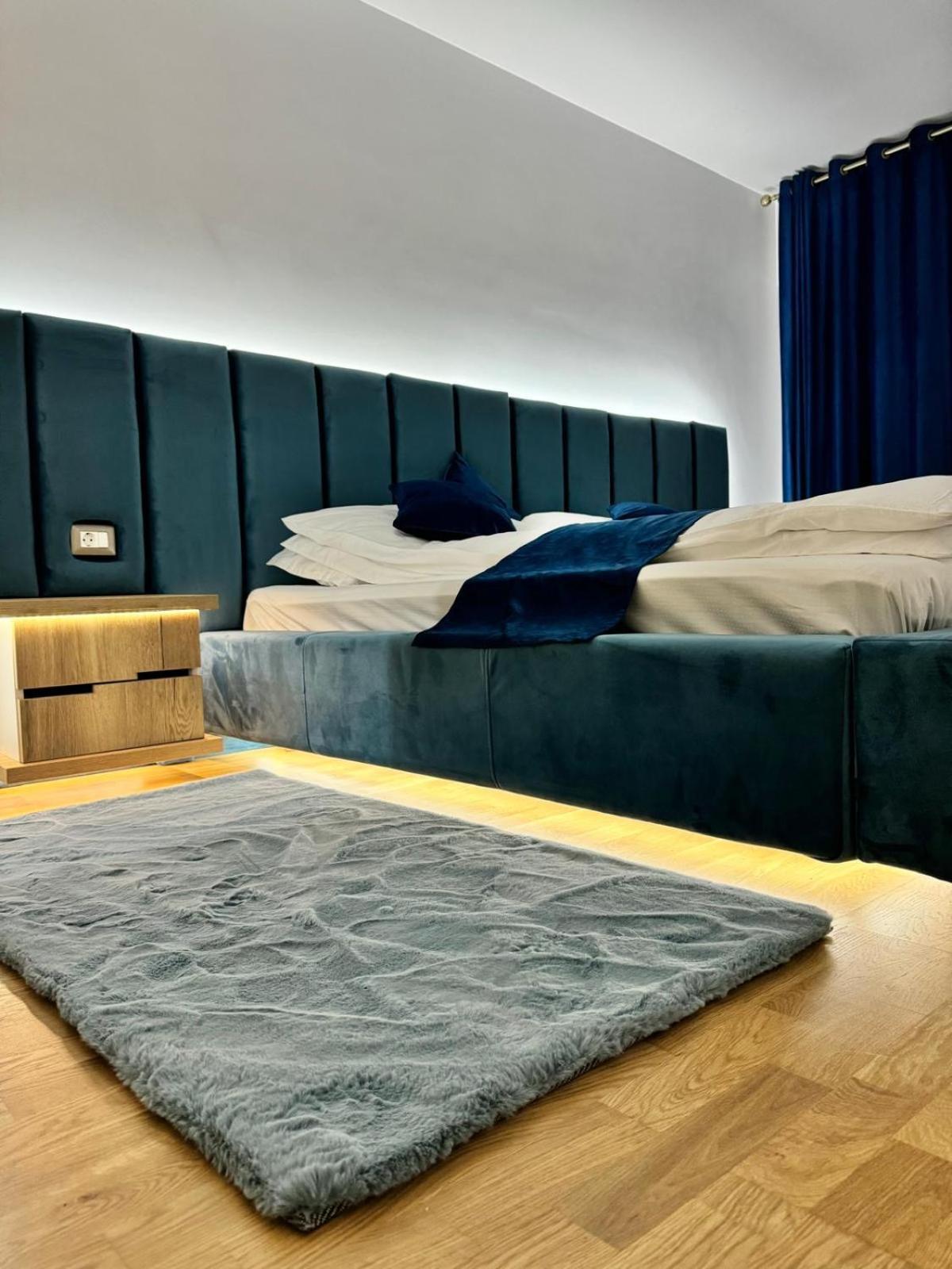 Luxury Blue Apartment Iasi Esterno foto
